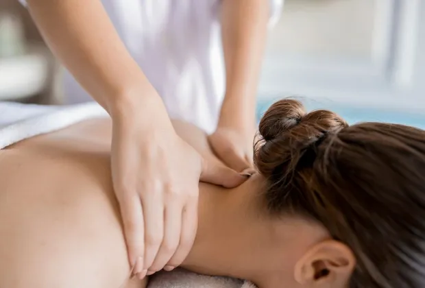 Các Tinh Dầu Dùng Khi Gội Đầu Dưỡng Sinh Và Công Dụng Của Chúng